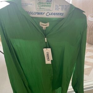 L’Agence Button Up Top